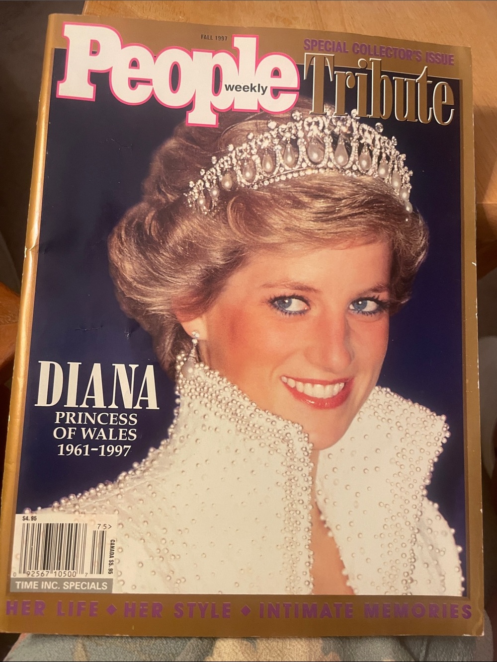 Tribute: Diana Princess of Wales - White & Gold Cover